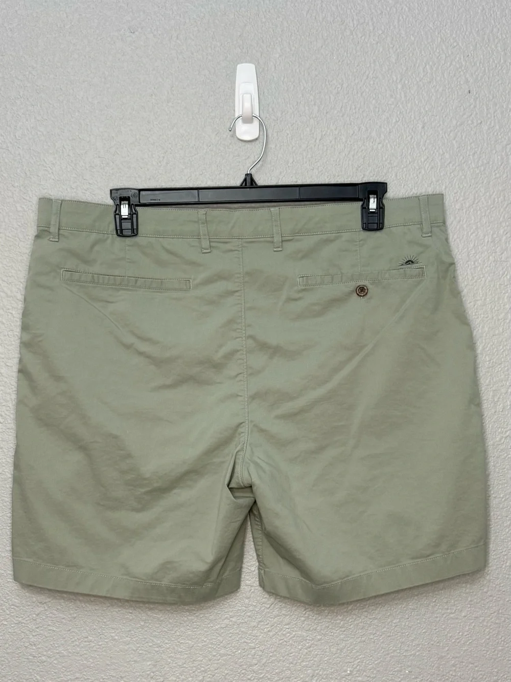 Faherty | Movement Chino Short | Sage Green | Waist 38” Inseam 8”